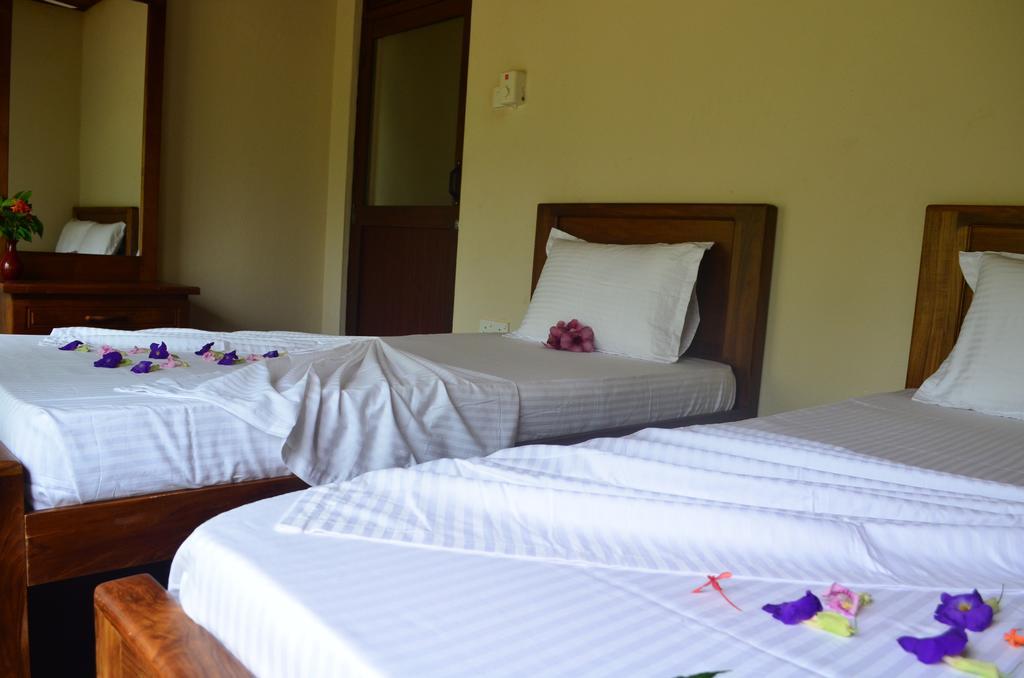 Aqua Front Yala Resort Kirinda  Kamer foto