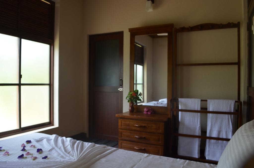 Aqua Front Yala Resort Kirinda  Kamer foto